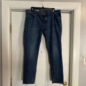 Kut from the Kloth Katy boyfriend jeans 👖